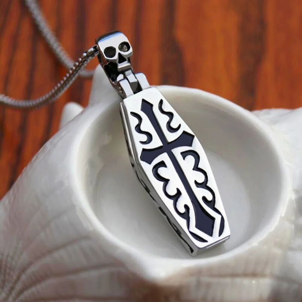 قلادة متدلية شخصية على شكل جمج - مراجعة Men'S Vampire Accessories وسعره
